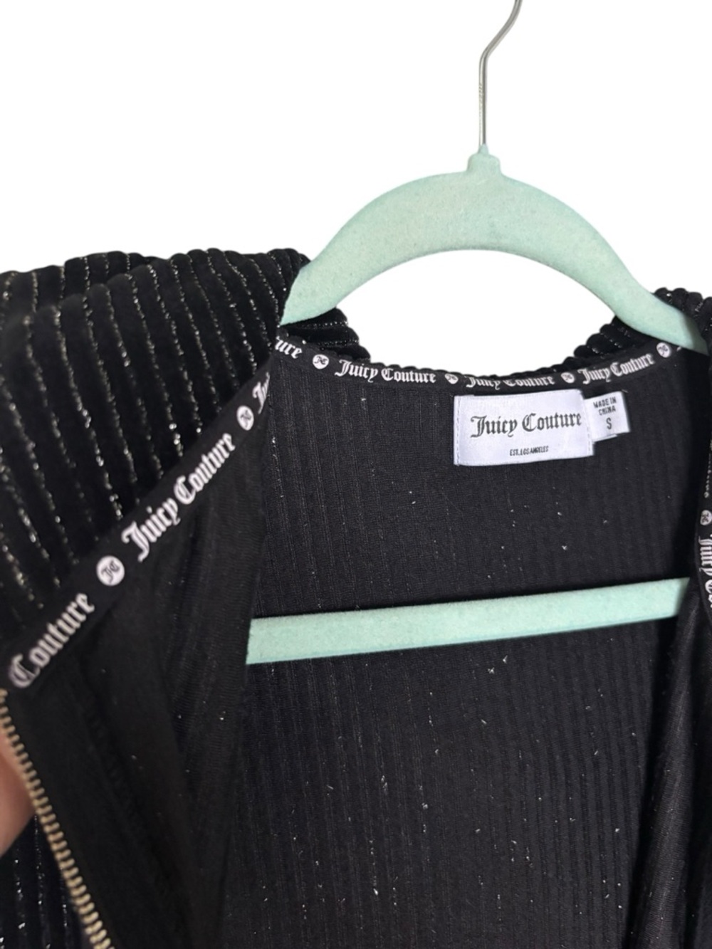Juicy Couture Black Metallic Ribbed Velour Zip Hoodie Cropped Size S Y2K - Picture 8 of 10
